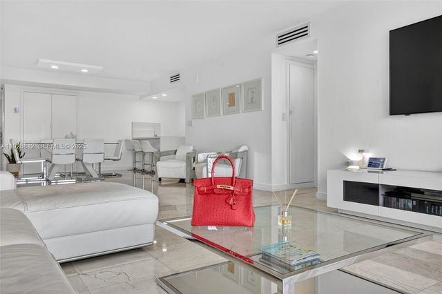 9250 W Bay Harbor Dr 5D, Bay Harbor Islands, FL 33154