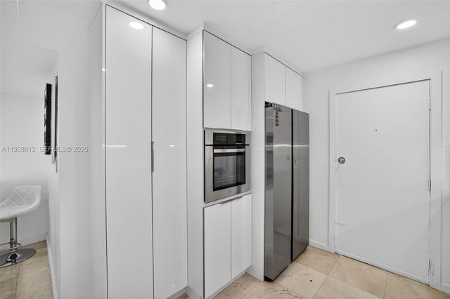 9250 W Bay Harbor Dr 5D, Bay Harbor Islands, FL 33154