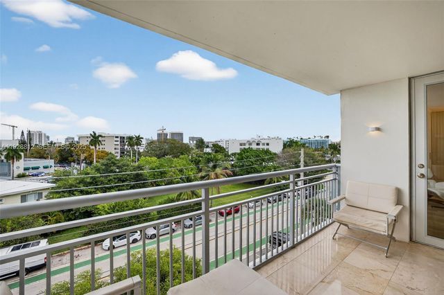 9250 W Bay Harbor Dr 5D, Bay Harbor Islands, FL 33154