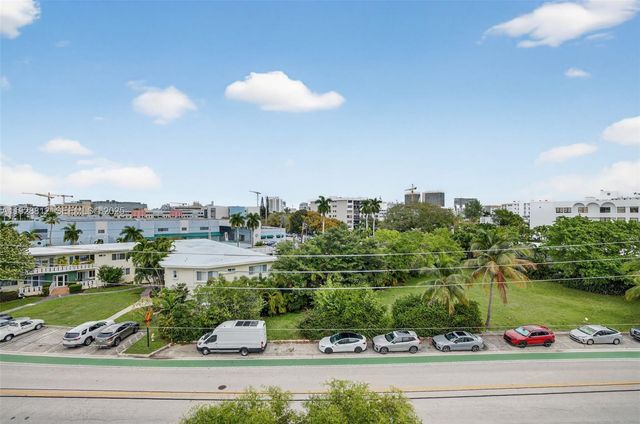 9250 W Bay Harbor Dr 5D, Bay Harbor Islands, FL 33154