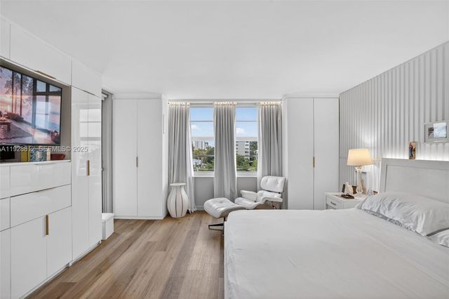 9250 W Bay Harbor Dr 5D, Bay Harbor Islands, FL 33154