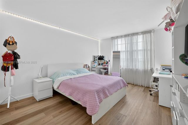 9250 W Bay Harbor Dr 5D, Bay Harbor Islands, FL 33154