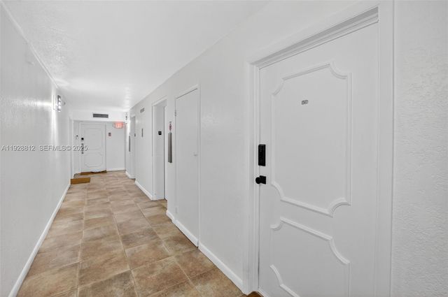 9250 W Bay Harbor Dr 5D, Bay Harbor Islands, FL 33154