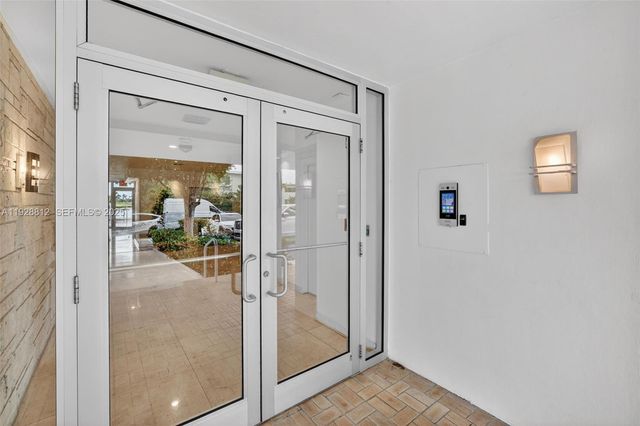 9250 W Bay Harbor Dr 5D, Bay Harbor Islands, FL 33154