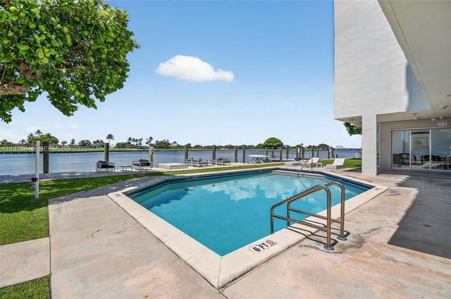 9250 W Bay Harbor Dr 5D, Bay Harbor Islands, FL 33154