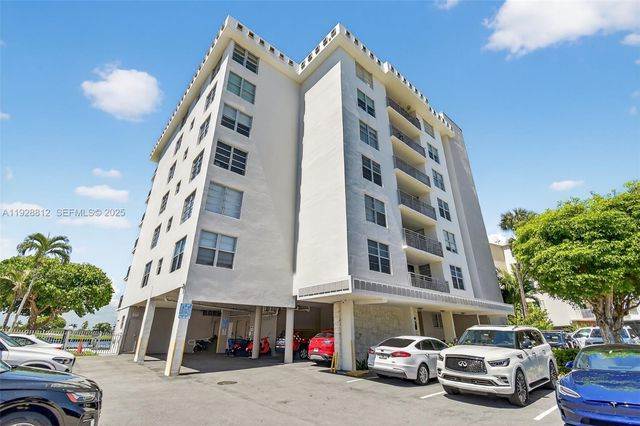 9250 W Bay Harbor Dr 5D, Bay Harbor Islands, FL 33154