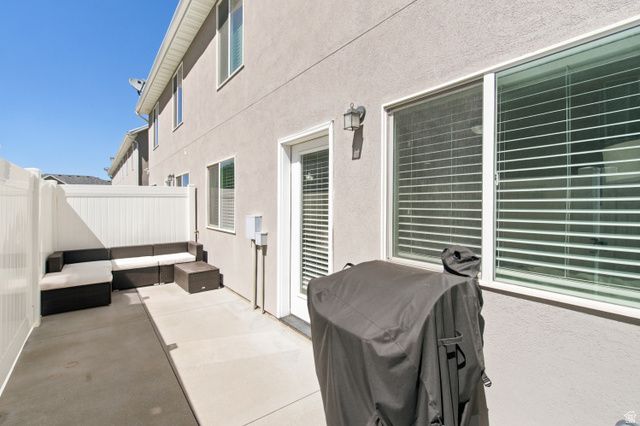 1064 W 2050 S, Syracuse, UT 84075