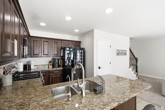 1064 W 2050 S, Syracuse, UT 84075