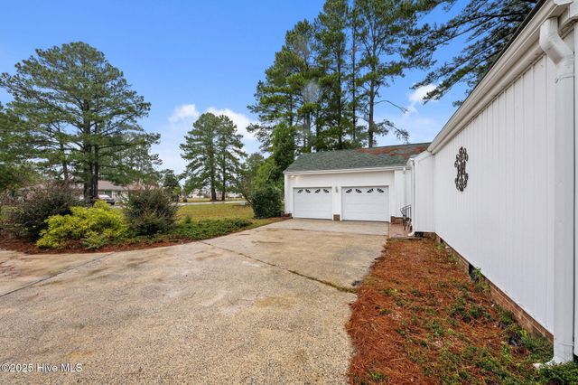 1106 Caracara Drive, New Bern, NC 28560
