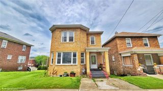 1104 Center Ave, Ellwood City, PA 16117