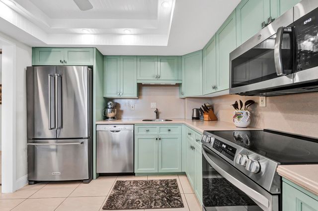 3180 S OCEAN Drive 316, Hallandale Beach, FL 33009