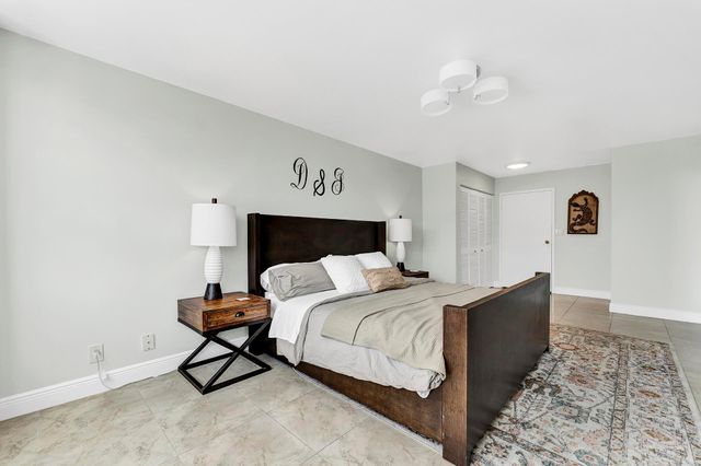 3180 S OCEAN Drive 316, Hallandale Beach, FL 33009