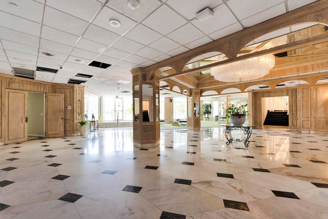 3180 S OCEAN Drive 316, Hallandale Beach, FL 33009