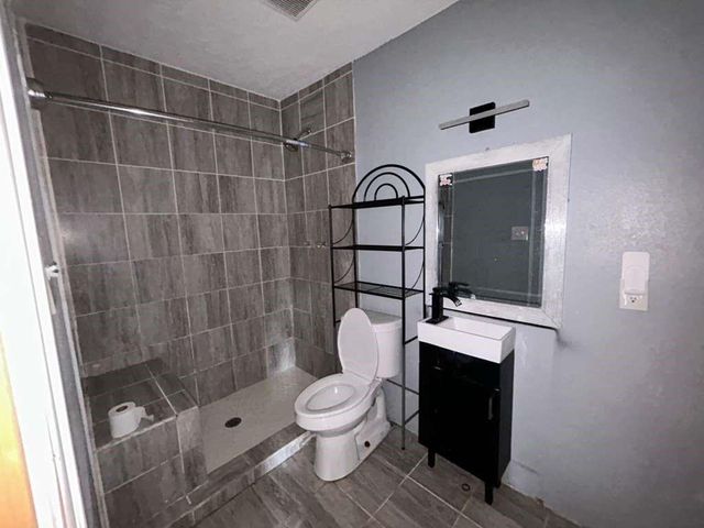 214 Bolden Street, Houston, TX 77029