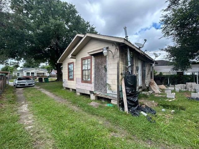 214 Bolden Street, Houston, TX 77029