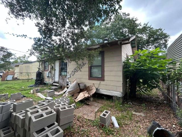 214 Bolden Street, Houston, TX 77029