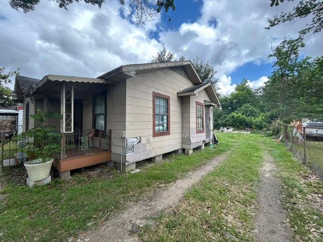 214 Bolden Street, Houston, TX 77029