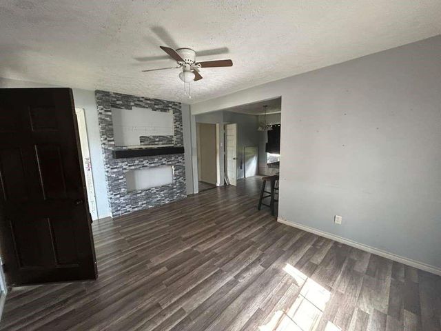 214 Bolden Street, Houston, TX 77029