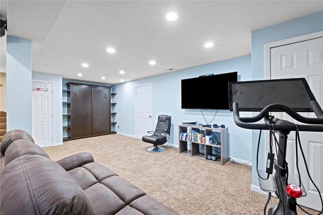 11039 N Ditman Avenue, Kansas City, MO 64157