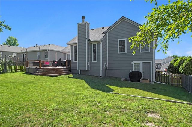 11039 N Ditman Avenue, Kansas City, MO 64157