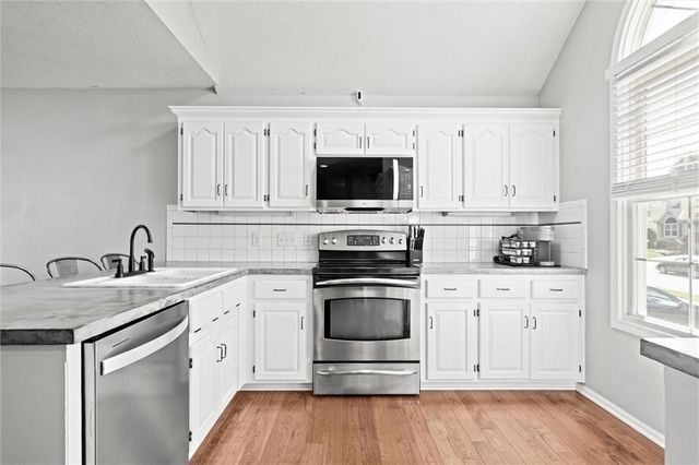 11039 N Ditman Avenue, Kansas City, MO 64157