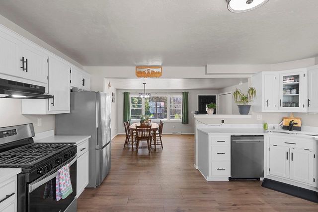 3175 BIRCH ROAD, Suamico, WI 54172