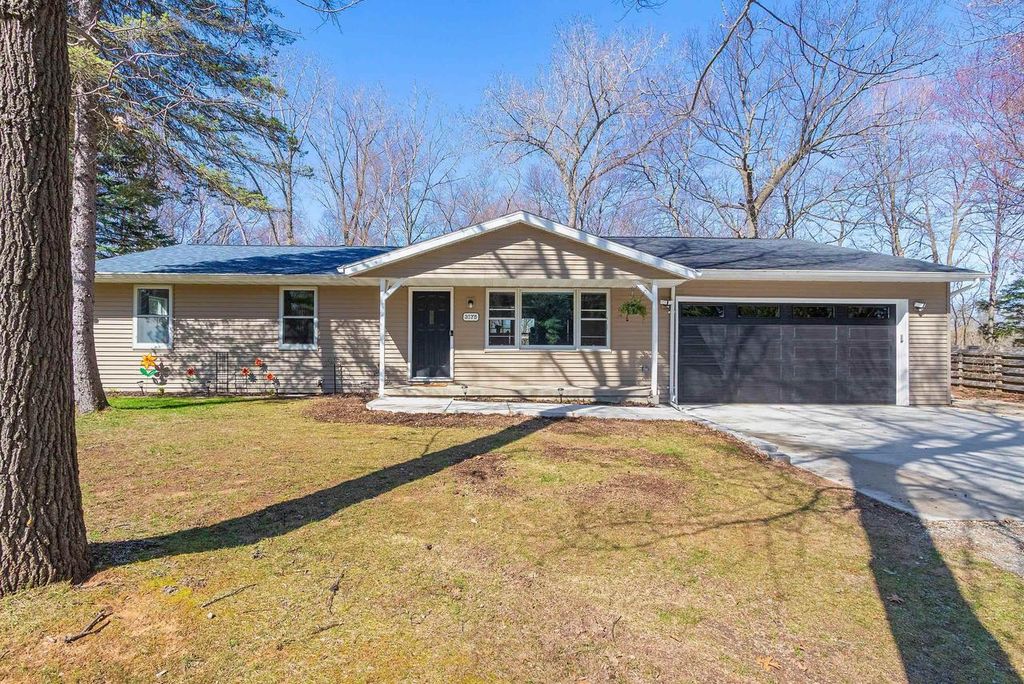 3175 BIRCH ROAD, Suamico, WI 54172