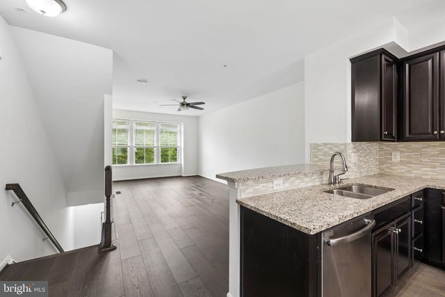 24855 COATS SQ, Aldie, VA 20105