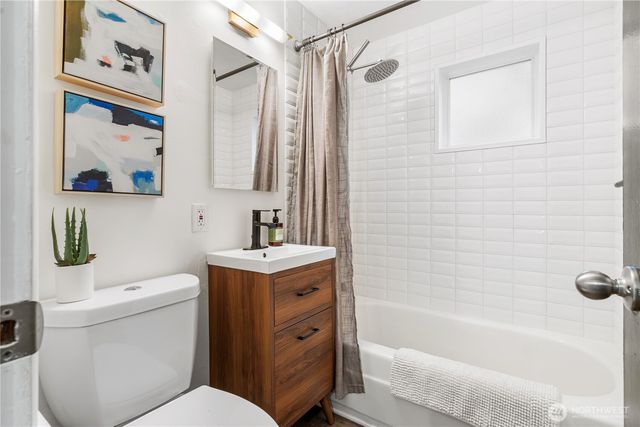 9018 14th Avenue SW, Seattle, WA 98106