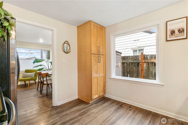 9018 14th Avenue SW, Seattle, WA 98106