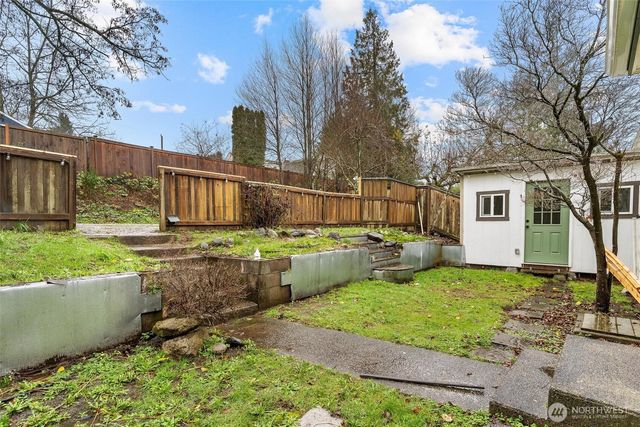 9018 14th Avenue SW, Seattle, WA 98106