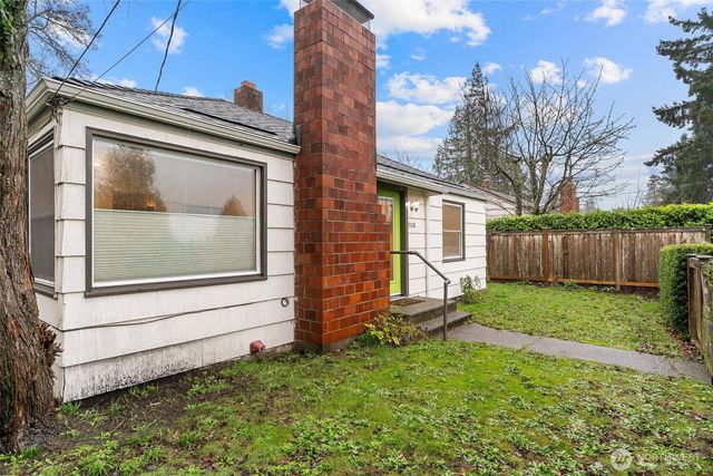 9018 14th Avenue SW, Seattle, WA 98106