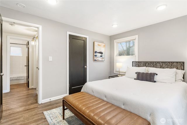 9018 14th Avenue SW, Seattle, WA 98106