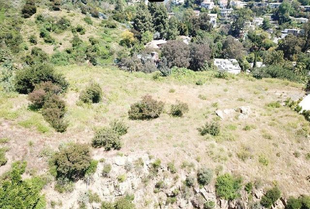 6363 Weidlake Drive, Los Angeles, CA 90068