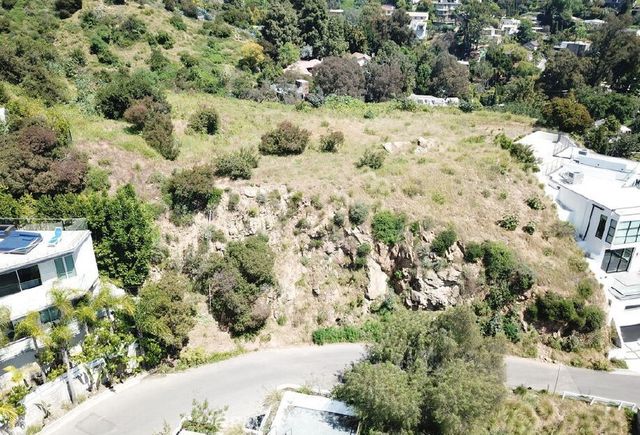 6363 Weidlake Drive, Los Angeles, CA 90068