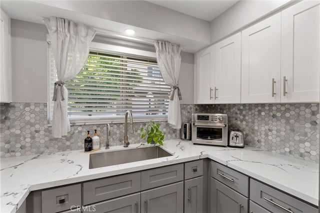 1921 Sherry 109, Santa Ana, CA 92705