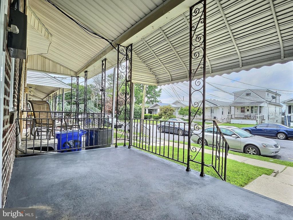219 UPLAND AVE, Reading, PA 19611