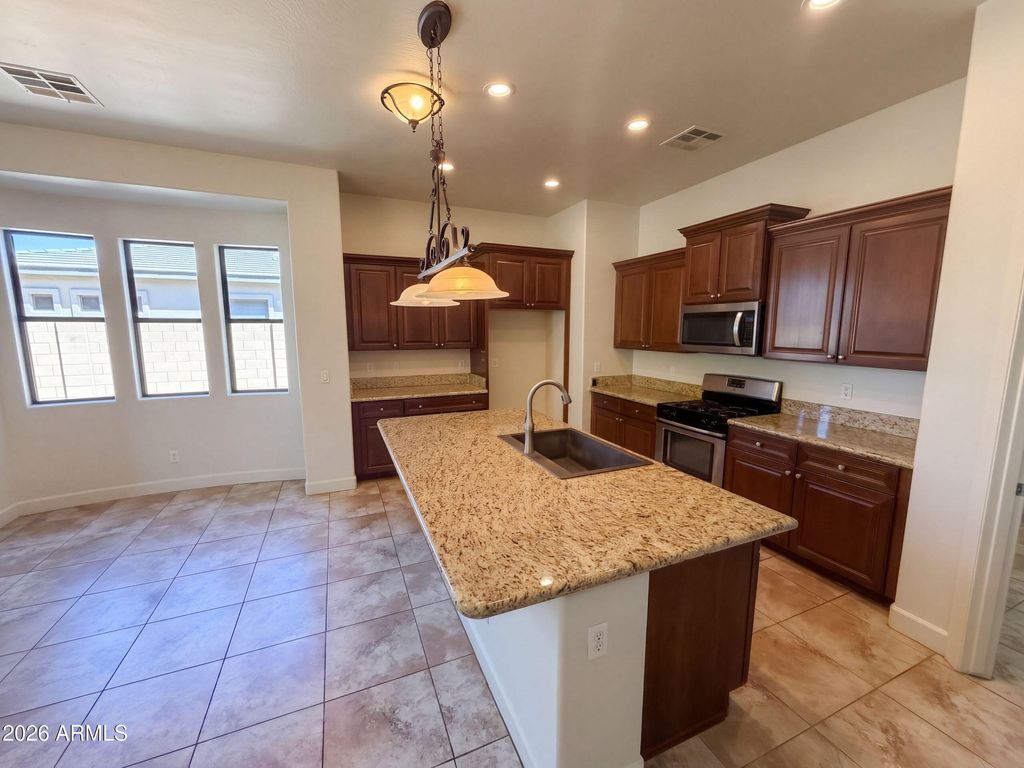 16148 W GLENROSA Avenue, Goodyear, AZ 85395 — photo 2