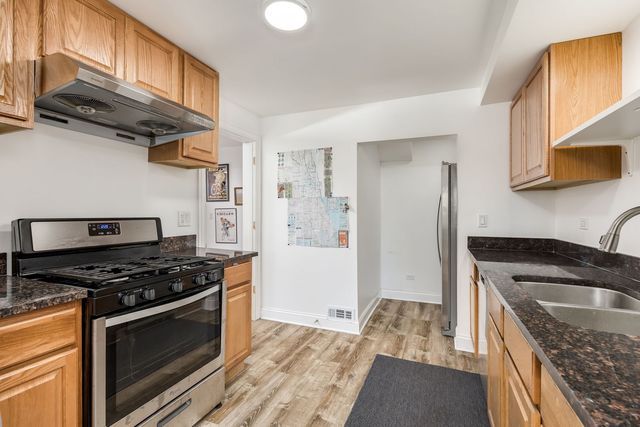 640 W 44th Street, Chicago, IL 60609