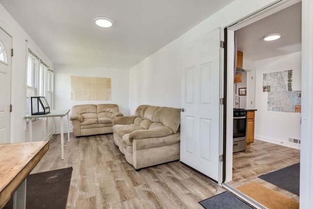 640 W 44th Street, Chicago, IL 60609