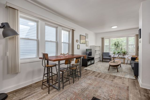 640 W 44th Street, Chicago, IL 60609