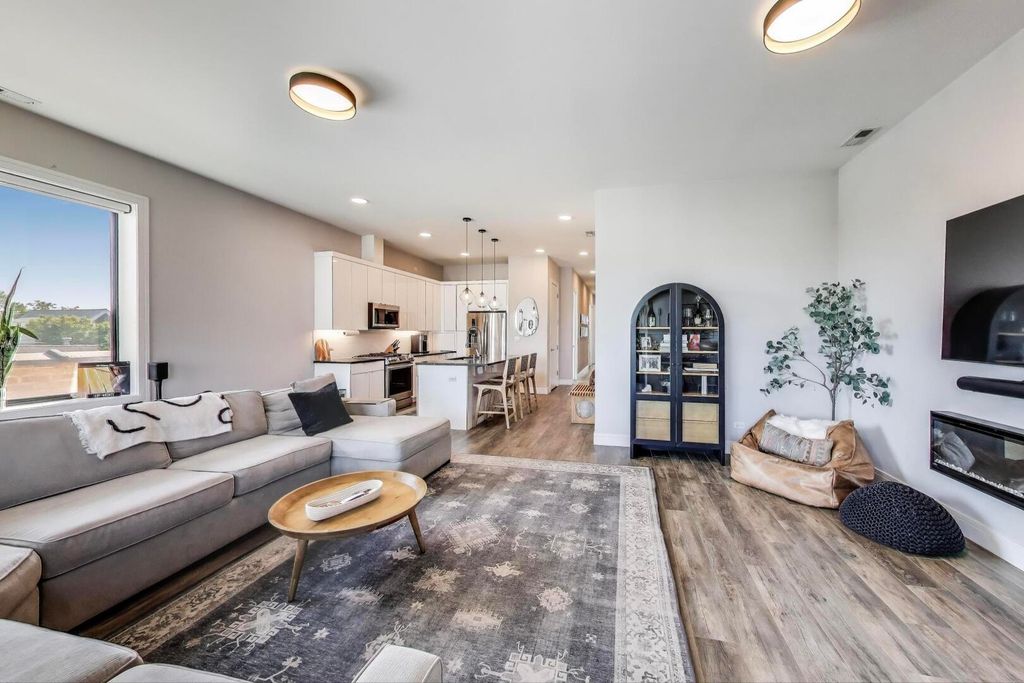 2246 N Western Avenue 4, Chicago, IL 60647 — photo 5