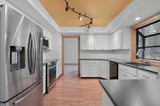 3611 E Pine Needle Ave, Colbert, WA 99005