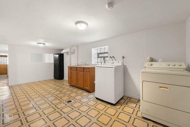 1242 Highland Avenue, Berwyn, IL 60402