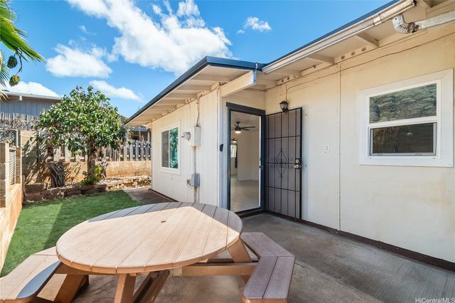 84-648 Kepue Street B, Waianae, HI 96792