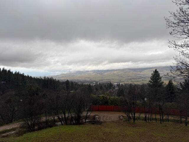 1751 Dragon Fly Lane, Ashland, OR 97520