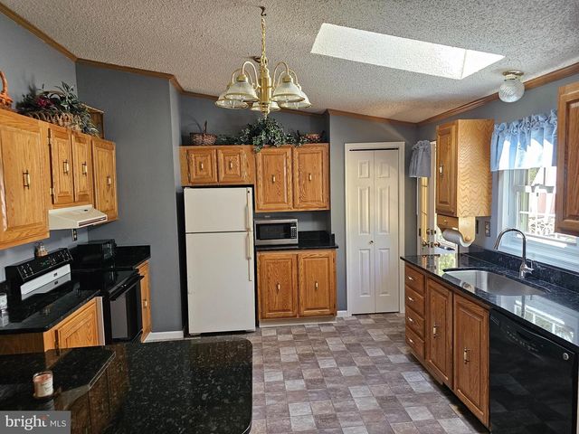 377 KILMER TRL, Albrightsville, PA 18210