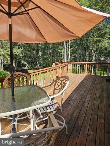 377 KILMER TRL, Albrightsville, PA 18210