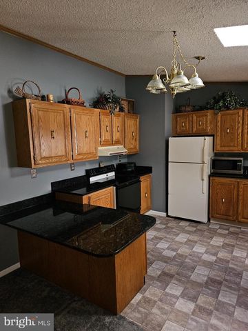 377 KILMER TRL, Albrightsville, PA 18210