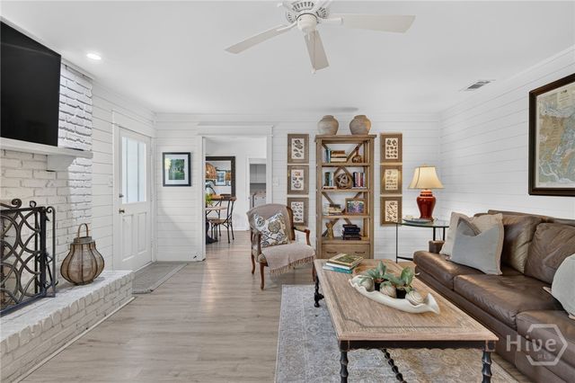 22 S Millward Road, Savannah, GA 31410